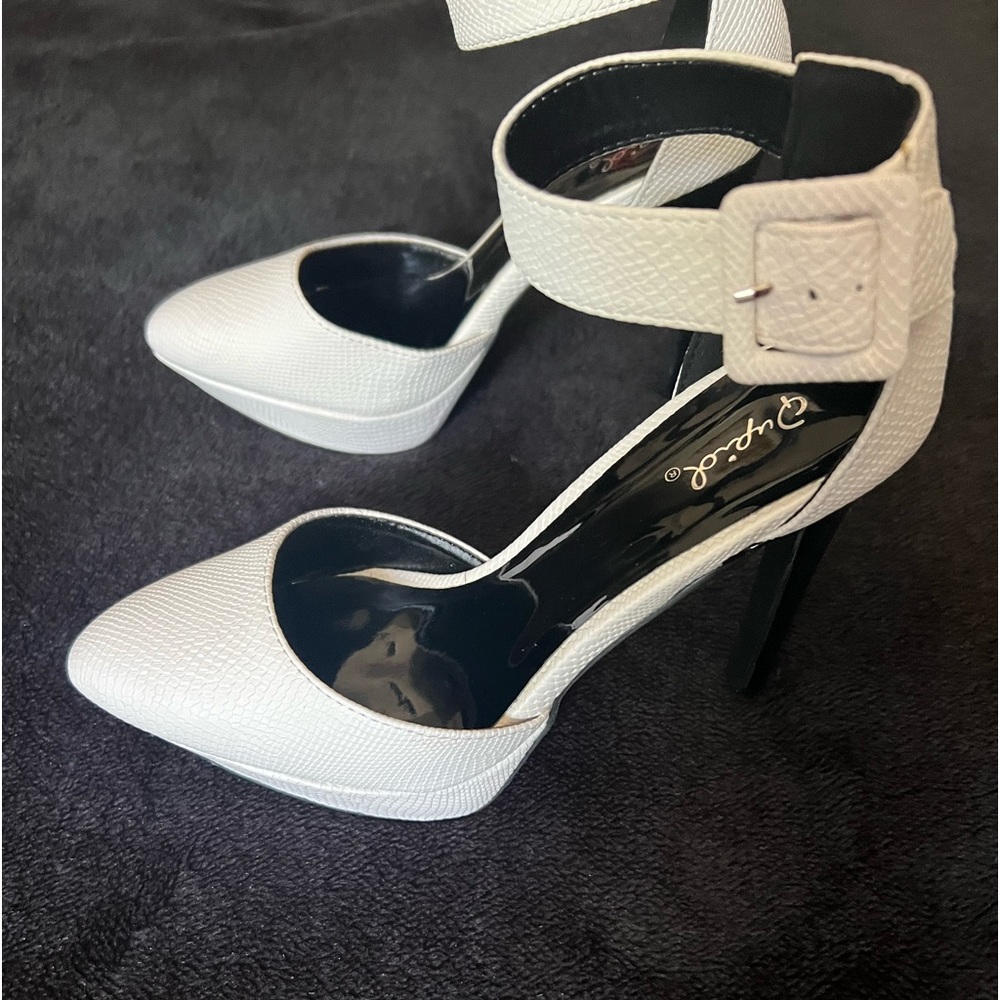 Qupid brand Heels